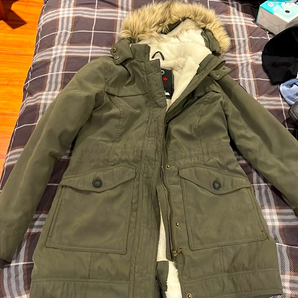 Aero postale green winter jacket. Never worn. Small women’s. Warm, comfortable